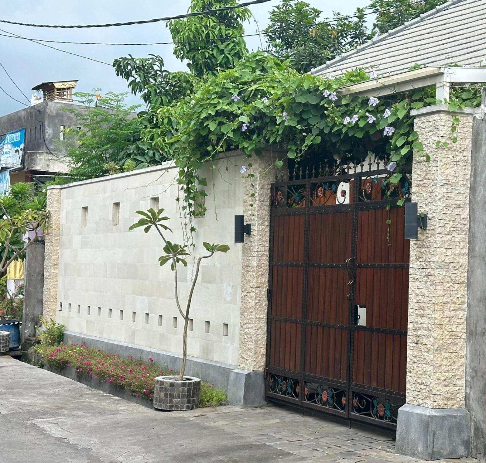 Villa Casa Shanti Deluxe Lovina Exterior foto